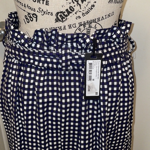 Woven Melanie Wrap Navy & white Gingham Skirt - NWT - SZ Medium- 2 pockets- belt - Picture 5 of 7
